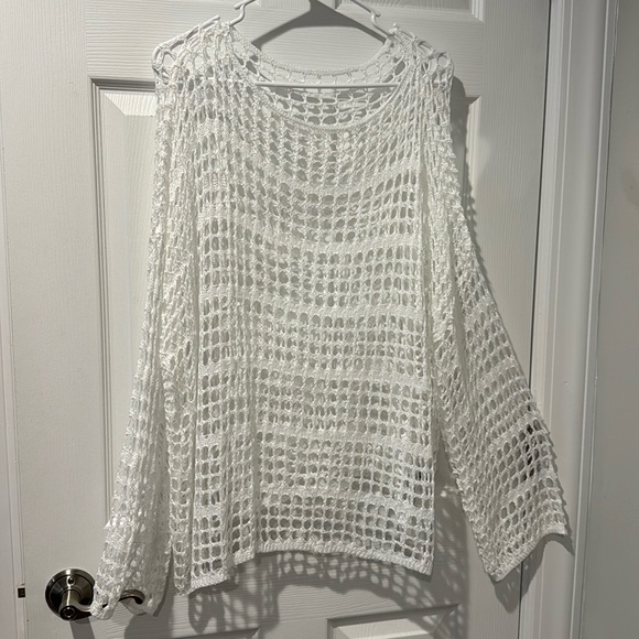 Cute Hollow Out Sweater - Picture 3 of 3